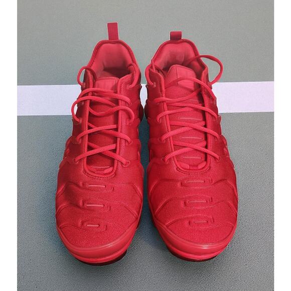 Air Vapormax Plus Red Men Size 12 New - Picture 1 of 7